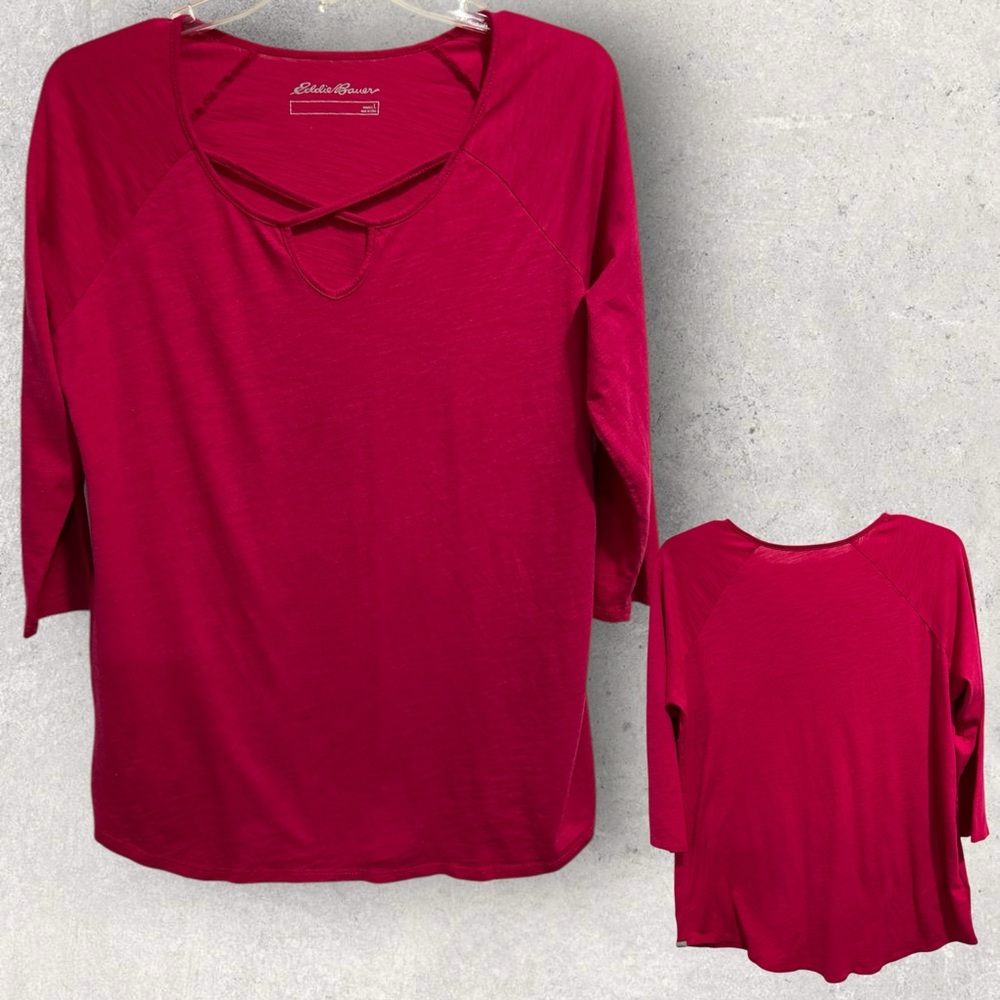 Women’s Eddie Bauer keyhole neckline t-shirt